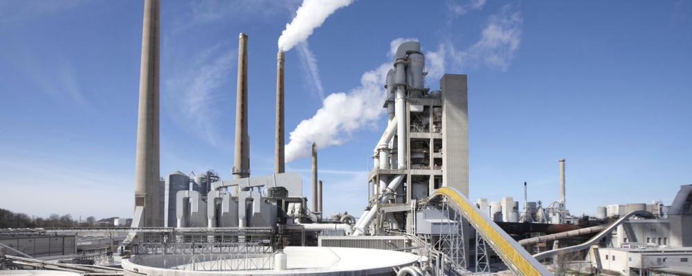 Med CCS-satsningen hoppas Aalborg Portland lämna den tidigare rollen som symbol för dansk industris utsläpp. I stället vill bolaget bli ett exempel på hur en av de mest utsläppsintensiva industrierna kan förändras. Foto: Aalborg Portland