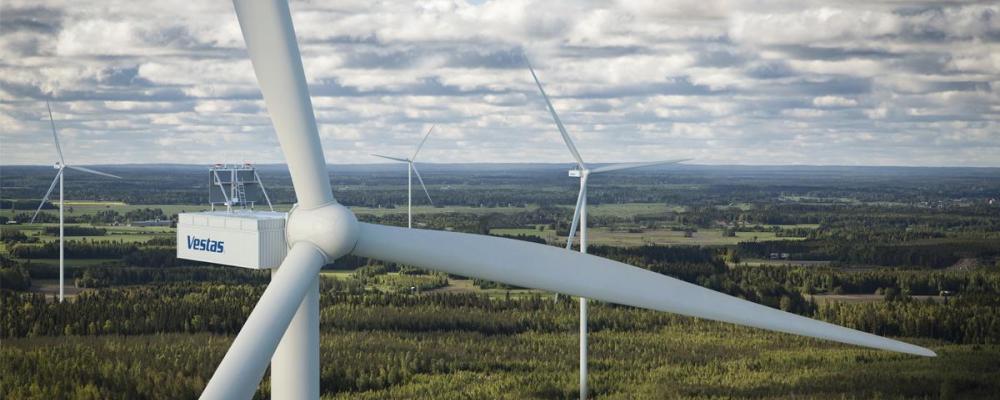 Vestas Wind Systems är en av världens största tillverkare av vindkraftverk och har under senare år pressats av hård internationell konkurrens, stigande råvarukostnader och osäkerhet kring efterfrågan på nya vindkraftsprojekt. Foto: Vestas