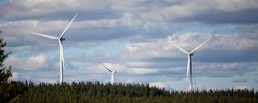 Svevia har fått i uppdrag av Prime Capital och Polhem Infra att utföra förberedande mark- och betongarbeten för vindkraftsetappen Fjällberg Norr i Lycksele kommun. Foto: Rickie Johansson