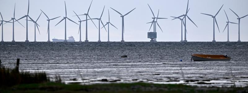 Johan Nilsson/TT: Den planerade vindkraftparken Triton blir om den byggs med sina 1,5 gigawatt betydligt större än dagens största havsbaserade vindkraftpark i Sverige: Lillgrund utanför Bunkeflostrand, med en toppeffekt på 110 megawatt. Arkivbild