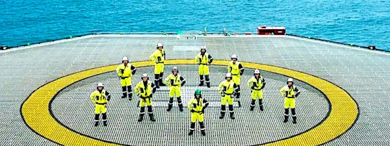 Equinor-anställda på plattform i Nordsjön. Foto: Equinor