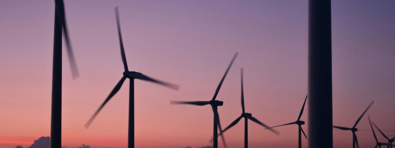 Vindkraft. Foto:  Anna Jiménez Calaf / Unsplash