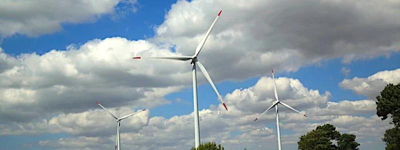 Vindkraftverk. Vindparken Vacareni i Rumänien ska bestå av 17 turbiner med en total effekt på 102 megawatt. Foto: Big Mega Renewable Energy