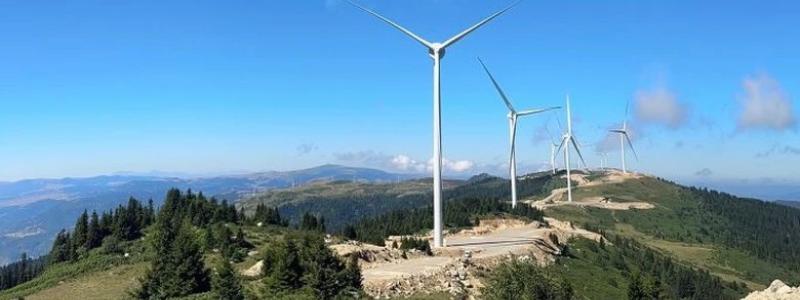 Schwarzwald är ett av Tysklands mest välkända naturområden, men har samtidigt haft vindkraft i drift i över 20 år. Många av de äldre anläggningarna har nu nått teknisk och ekonomisk livslängd, vilket driver på ersättningsinvesteringar. Foto: Enercon