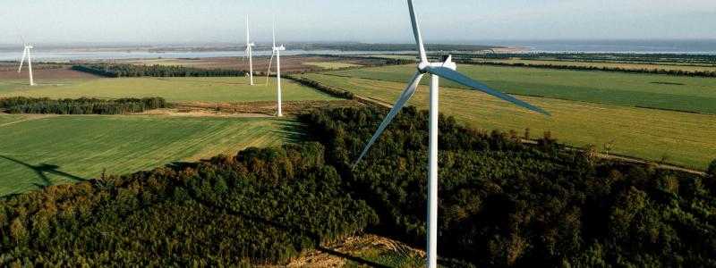 Att bygga en ny energipark tar vanligtvis mellan 12 och 18 månader. För att säkerställa leveranser av den nödvändiga tekniken har Eurowind Energy ingått strategiska samarbeten med utvalda leverantörer, så att byggplanerna kan hållas enligt tidsplanen. Foto: Eurowing A/S
