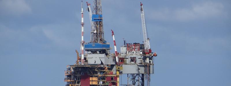 Oljerigg som används för att utvinna petroleum i Nordsjön. Foto: Wikipedia Common Lic. Fotograf – Gary Bembridge, Storbritannien