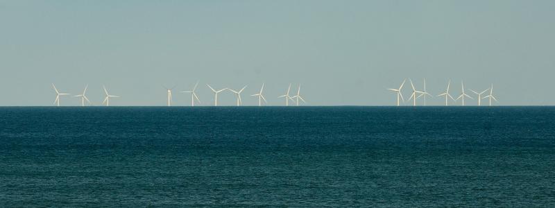 Östligaste Rough vindkraftspark i England. Foto: he joy of all things/Wikimedia commons/ https://commons.wikimedia.org/wiki/File:Westermost_Rough_wind_farm_from_Barmston_beach.jpg