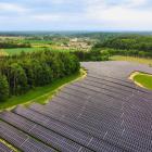 Ørsted-solparken Rottenegg ligger i ett mycket produktivt sluttläge som samtidigt är skyddat från insyn, nära Geisenfelds kommundel Rottenegg i Landkreis Pfaffenhofen an der Ilm. Foto: Ørsted