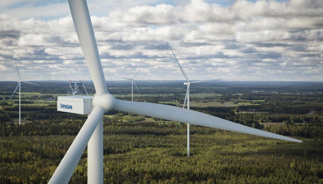 Vestas Wind Systems är en av världens största tillverkare av vindkraftverk och har under senare år pressats av hård internationell konkurrens, stigande råvarukostnader och osäkerhet kring efterfrågan på nya vindkraftsprojekt. Foto: Vestas