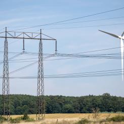 Johan Nilsson/TT: Ska vi få el i ledningarna krävs snabb utbyggnad av vindkraften, enligt Energimyndigheten. Arkivbild.