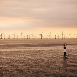Enligt strategin avser Ignitis att utveckla ett havsbaserat vindkraftprojekt med ett kommersiellt driftsdatum runt år 2030 och ett annat projekt med ett driftsdatum efter 2030. Symbolbild Foto: PTNorbert