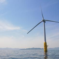 Goto-projektet är relativt litet, men ses som ett praktiskt test inför framtida satsningar. Flera större flytande vindkraftprojekt övervägs nu runt om i landet, och både politiska beslutsfattare och investerare väntas följa driftresultat, kostnadsutveckling och leverantörskedjor noggrant. Foto: Goto Offshore Wind Farm